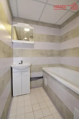 Pronájem bytu 2+1, Chomutov, Jirkovská, 63 m2