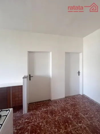 Pronájem bytu 2+1, Klášterec nad Ohří, Královéhradecká, 67 m2