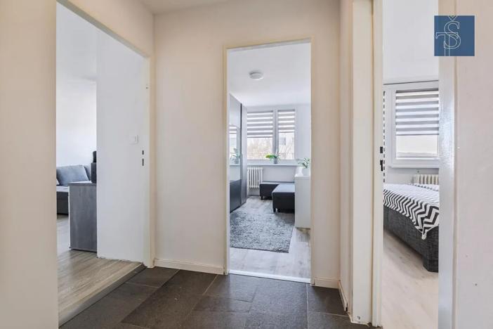 Prodej bytu 3+1, Praha - Újezd nad Lesy, Žárovická, 68 m2