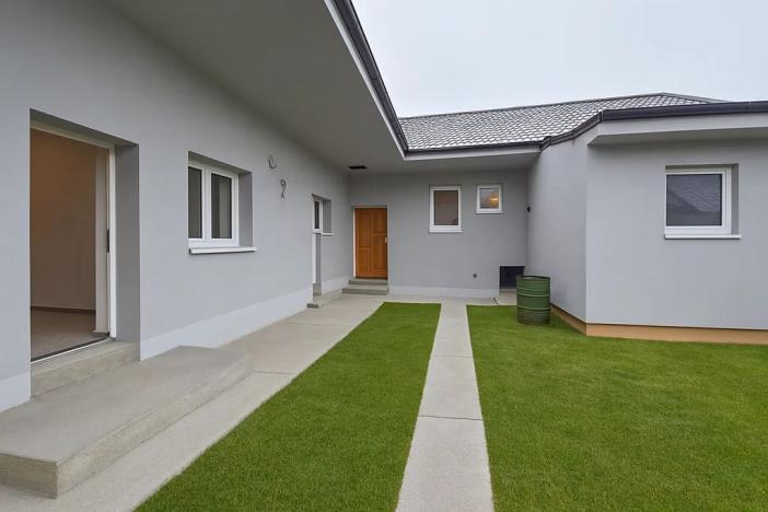 Prodej vícegeneračního domu, Mikulčice, 170 m2