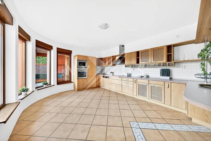 Prodej rodinného domu, Ohrobec, Jarovská, 345 m2