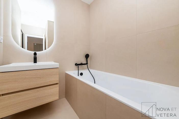 Prodej bytu 3+kk, Praha - Holešovice, Osadní, 82 m2