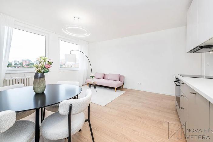 Pronájem bytu 2+kk, Praha - Žižkov, Květinková, 50 m2