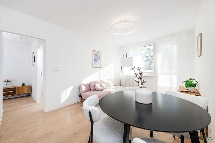 Prodej bytu 2+kk, Praha - Kobylisy, Třeboradická, 48 m2