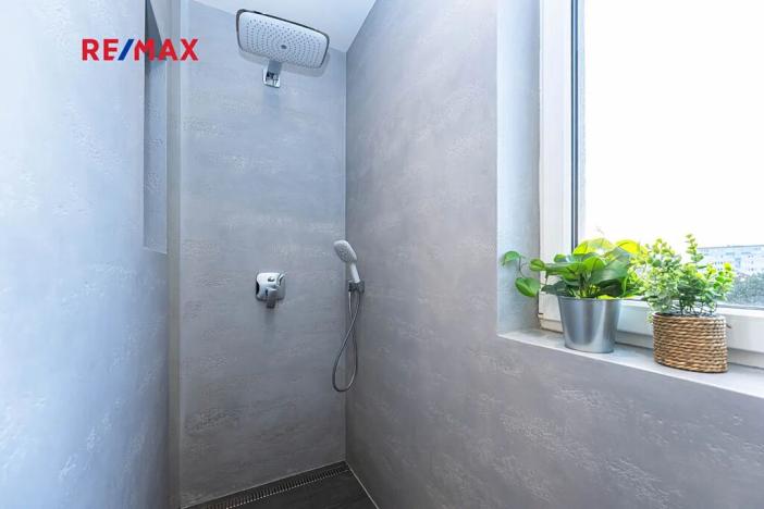 Pronájem bytu 2+kk, Praha - Strašnice, Novostrašnická, 68 m2