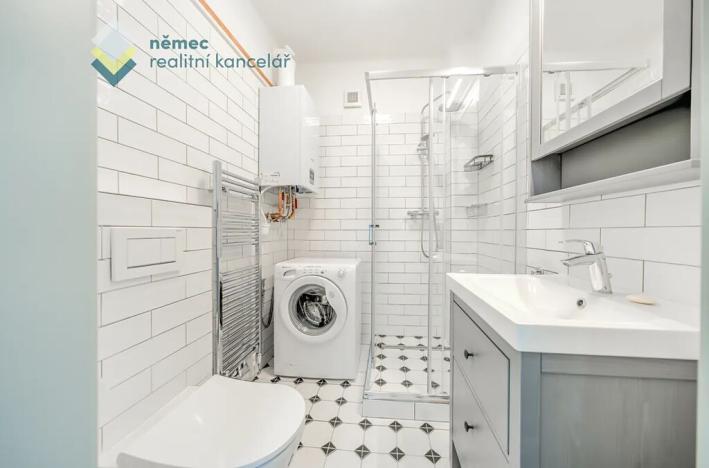 Pronájem bytu 1+1, Praha - Vysočany, Kolbenova, 35 m2