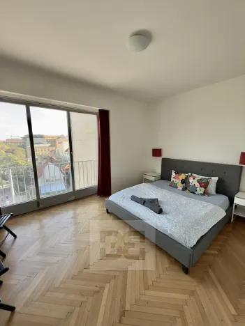 Pronájem bytu 3+1, Praha - Staré Město, Revoluční, 82 m2