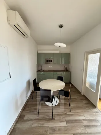 Pronájem bytu 2+1, Praha - Staré Město, Revoluční, 58 m2