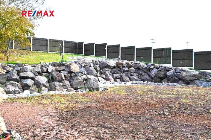 Pronájem vily, Perštejn, 700 m2