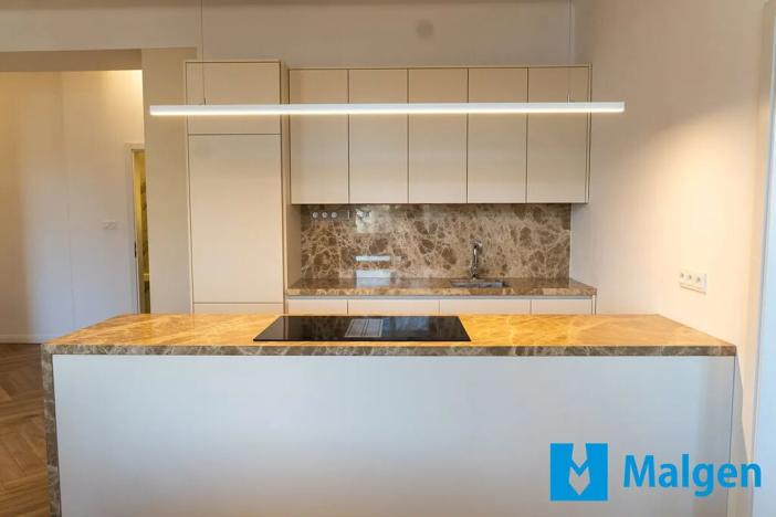 Prodej bytu 2+1, Praha - Vinohrady, náměstí Jiřího z Lobkovic, 72 m2