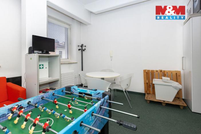 Pronájem kanceláře, Pardubice - Zelené Předměstí, 331 m2