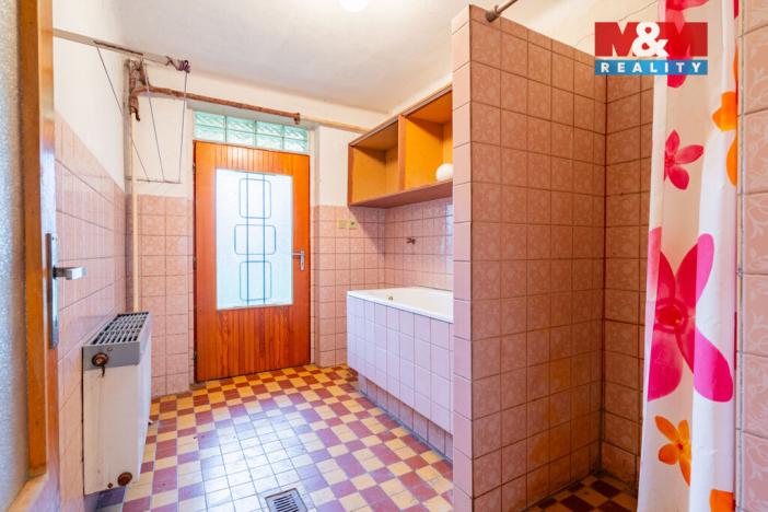 Prodej rodinného domu, Chlum, 220 m2