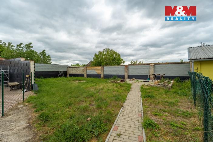 Prodej činžovního domu, Černčice, Husova, 732 m2