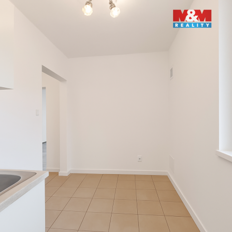 Pronájem bytu 1+1, Ostrov, Odborů, 33 m2