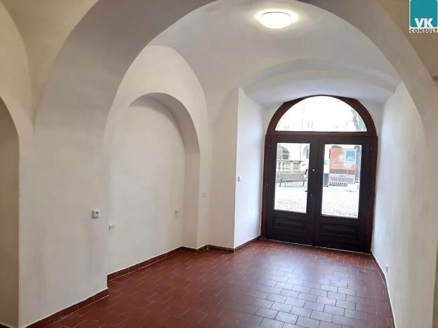 Pronájem obchodního prostoru, Litomyšl, Smetanovo náměstí, 25 m2