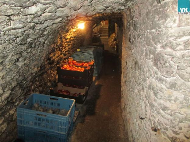 Pronájem obchodního prostoru, Litomyšl, Smetanovo náměstí, 25 m2