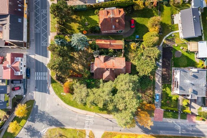 Prodej pozemku pro bydlení, Praha - Zličín, Hrozenkovská, 1647 m2