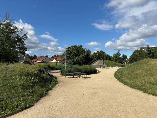 Prodej bytu 2+kk, Jesenice, Lomená, 45 m2