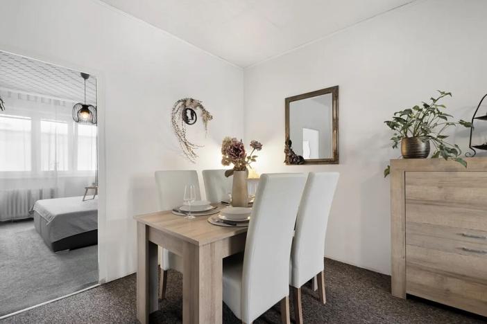 Pronájem bytu 2+1, Praha - Malešice, Bydžovského, 58 m2