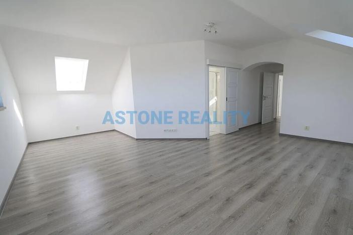 Pronájem rodinného domu, Trnová, 370 m2