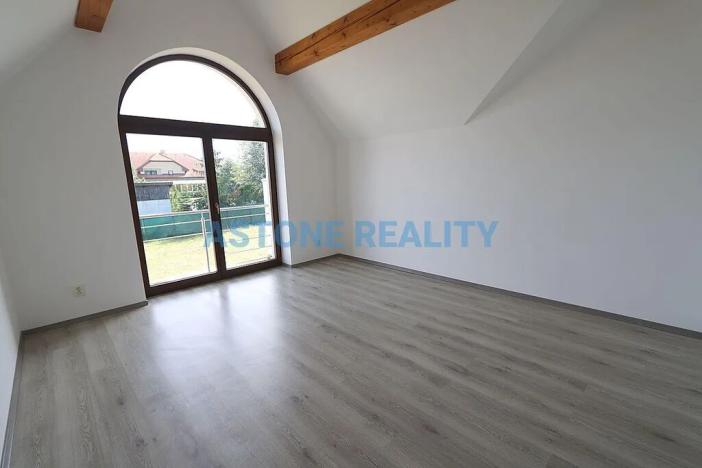 Pronájem rodinného domu, Trnová, 370 m2