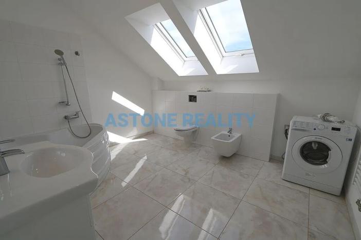 Pronájem rodinného domu, Trnová, 370 m2