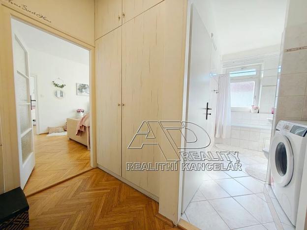 Prodej bytu 2+kk, Praha - Vršovice, Kišiněvská, 48 m2
