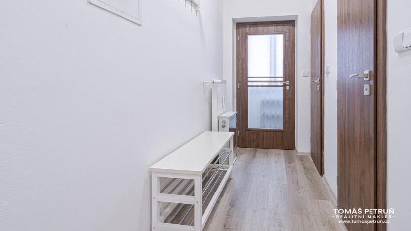 Pronájem bytu 2+1, Hradec Králové, Buzulucká, 70 m2