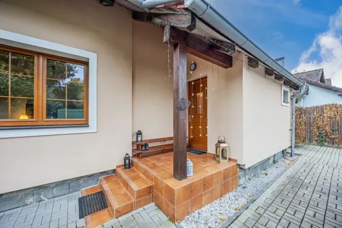 Prodej rodinného domu, Sulice, Rovná, 185 m2