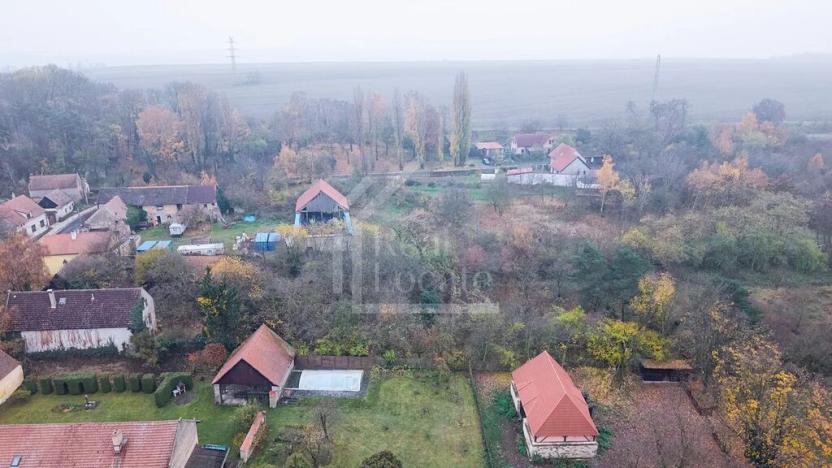 Prodej podílu pozemku, Třebíz, 161602 m2