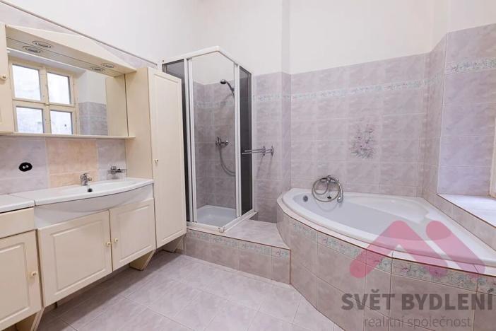 Pronájem bytu 2+kk, Praha - Karlín, Za Poříčskou bránou, 53 m2