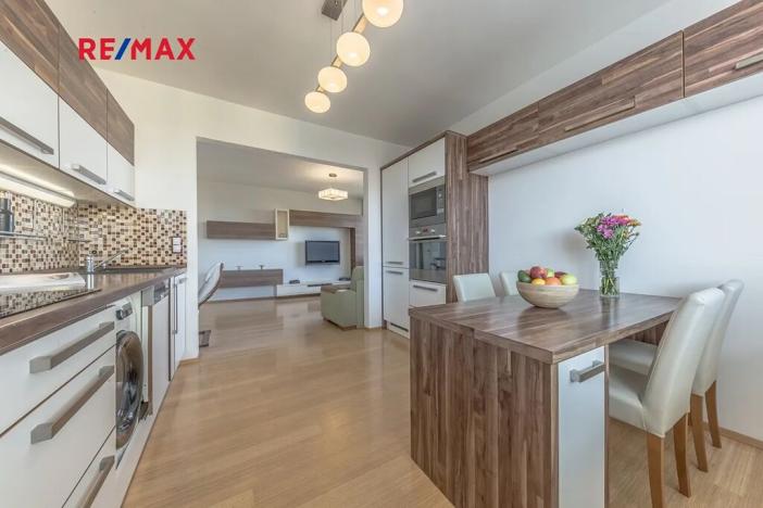 Pronájem bytu 2+kk, Praha - Kamýk, Krhanická, 54 m2