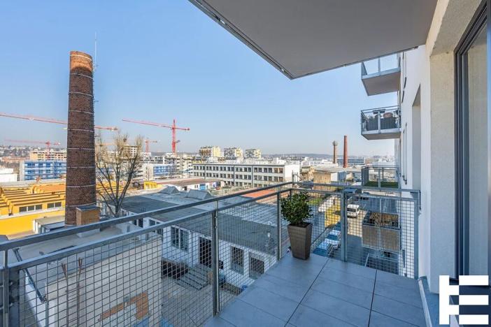 Pronájem bytu 2+kk, Praha - Vysočany, Čerpadlová, 60 m2