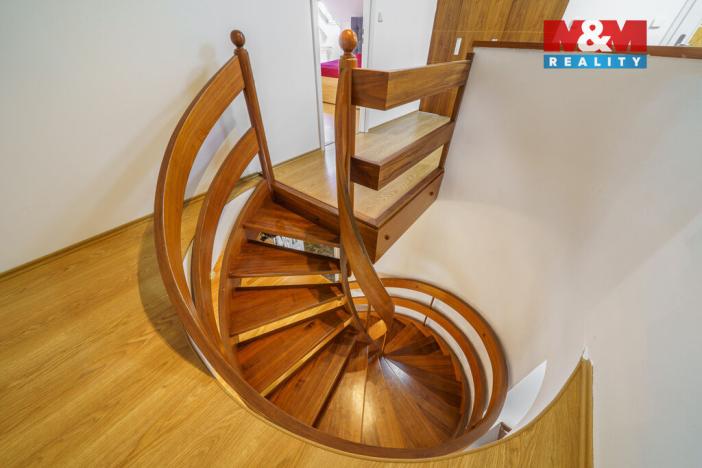 Prodej rodinného domu, Karlovy Vary - Hůrky, Motýlí, 244 m2