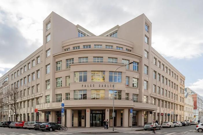 Pronájem kanceláře, Praha - Karlín, Thámova, 860 m2