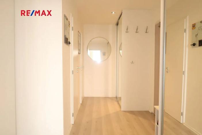 Pronájem bytu 2+kk, Praha - Malešice, U krbu, 51 m2