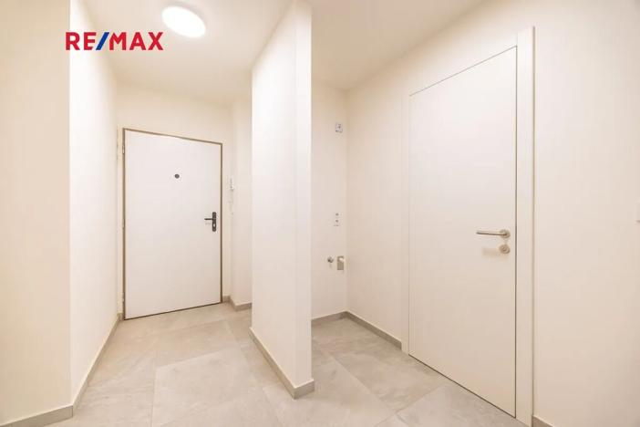 Pronájem bytu 2+kk, Praha - Vinohrady, Záhřebská, 49 m2