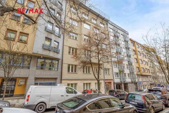 Pronájem bytu 2+kk, Praha - Vinohrady, Záhřebská, 49 m2