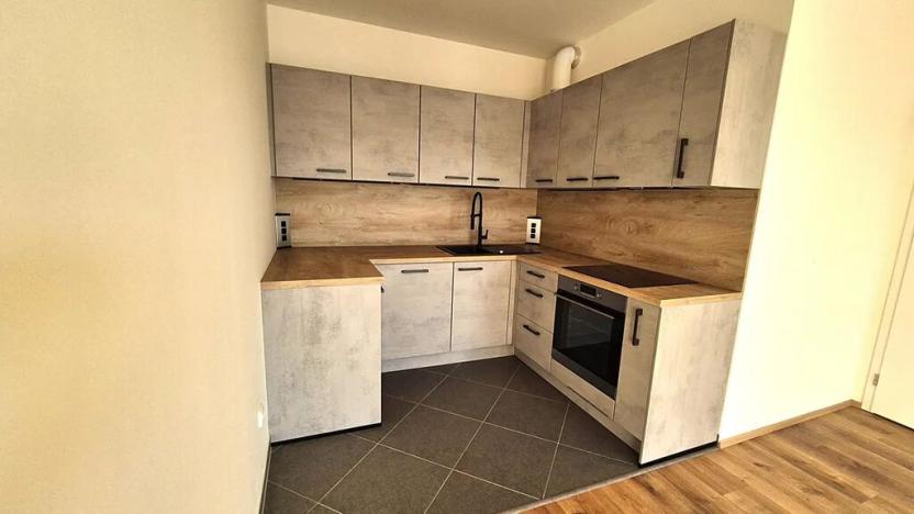 Pronájem bytu 2+kk, Praha - Prosek, Čakovická, 54 m2