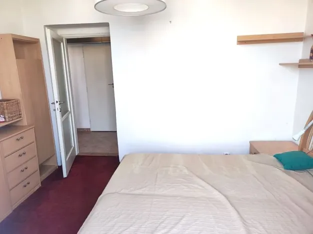 Pronájem bytu 2+kk, Praha - Břevnov, Bělohorská, 38 m2