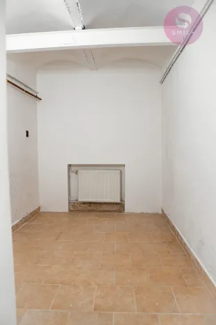 Pronájem obchodního prostoru, Ostrava, Hladnovská, 250 m2