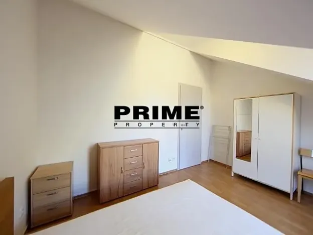 Pronájem kanceláře, Praha - Smíchov, Štefánikova, 55 m2