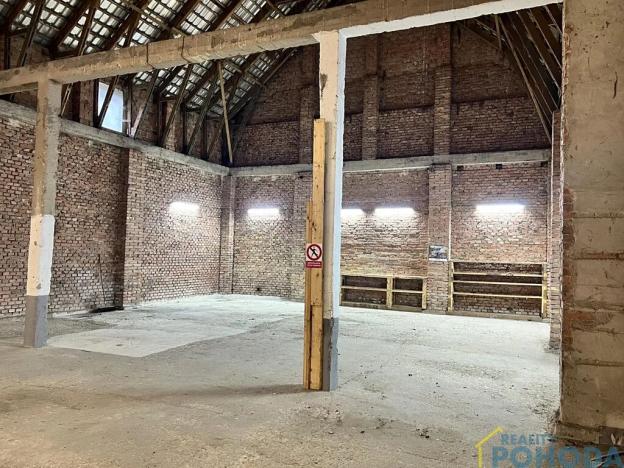 Pronájem skladu, Plchovice, 395 m2