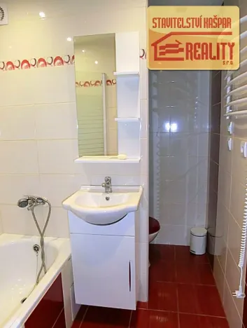 Pronájem bytu 1+kk, Hradec Králové, třída Edvarda Beneše, 30 m2