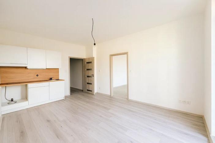 Pronájem bytu 2+kk, Milovice, Slepá, 39 m2