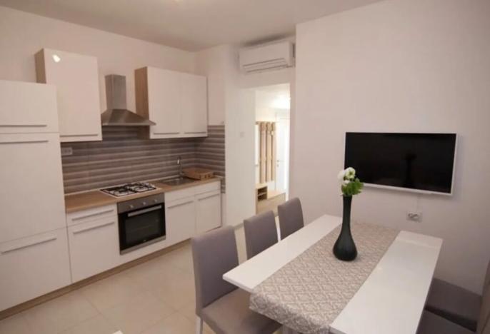 Prodej bytu 4+kk, Pula, Chorvatsko, 62 m2