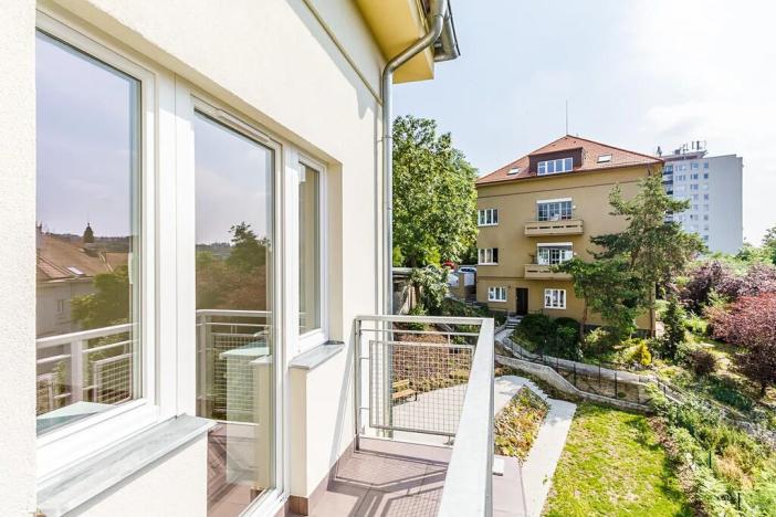 Pronájem bytu 2+1, Praha - Smíchov, Podbělohorská, 41 m2