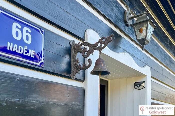 Prodej rodinného domu, Cvikov, 210 m2