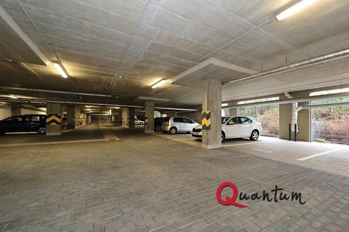 Pronájem garážového stání, Praha - Stodůlky, Svitákova, 15 m2