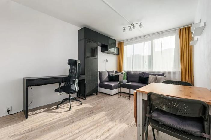 Pronájem bytu 2+kk, Praha - Ruzyně, Žukovského, 47 m2